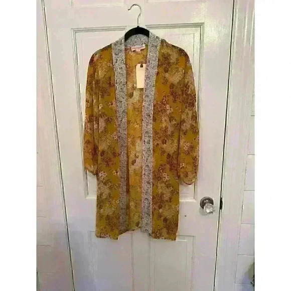Band of Gypsies Yellow boho floral Kimono NWT size M - Picture 1 of 3